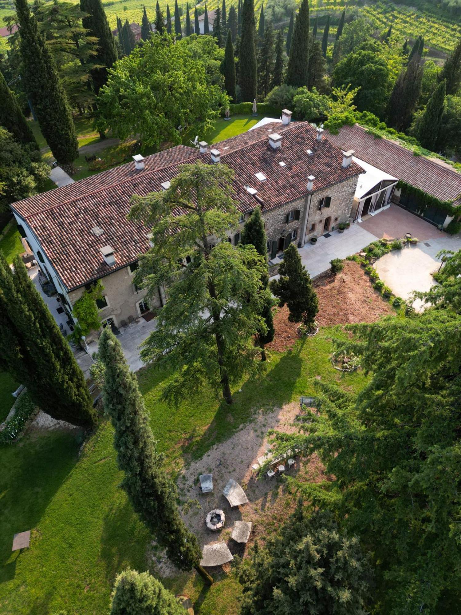 Villa Massimago Wine Relais Mezzane di Sotto Exterior foto